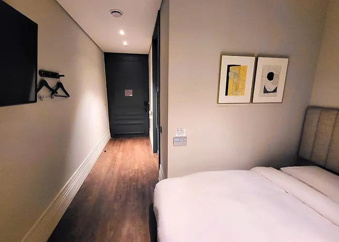 Crescendo Hotel