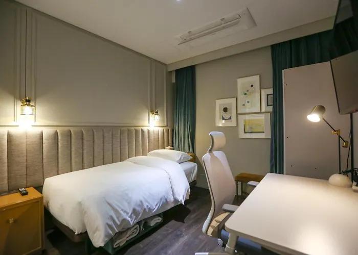Crescendo Hotel